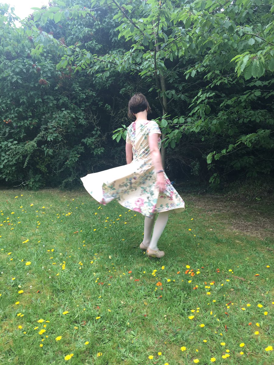 So excited2receive this beautifully wrapped little package just now <a href="/Emperorscloth/">Emperors Old Clothes</a> 
Adorable, feel good #vintage #teadress &amp;a perfect fit!