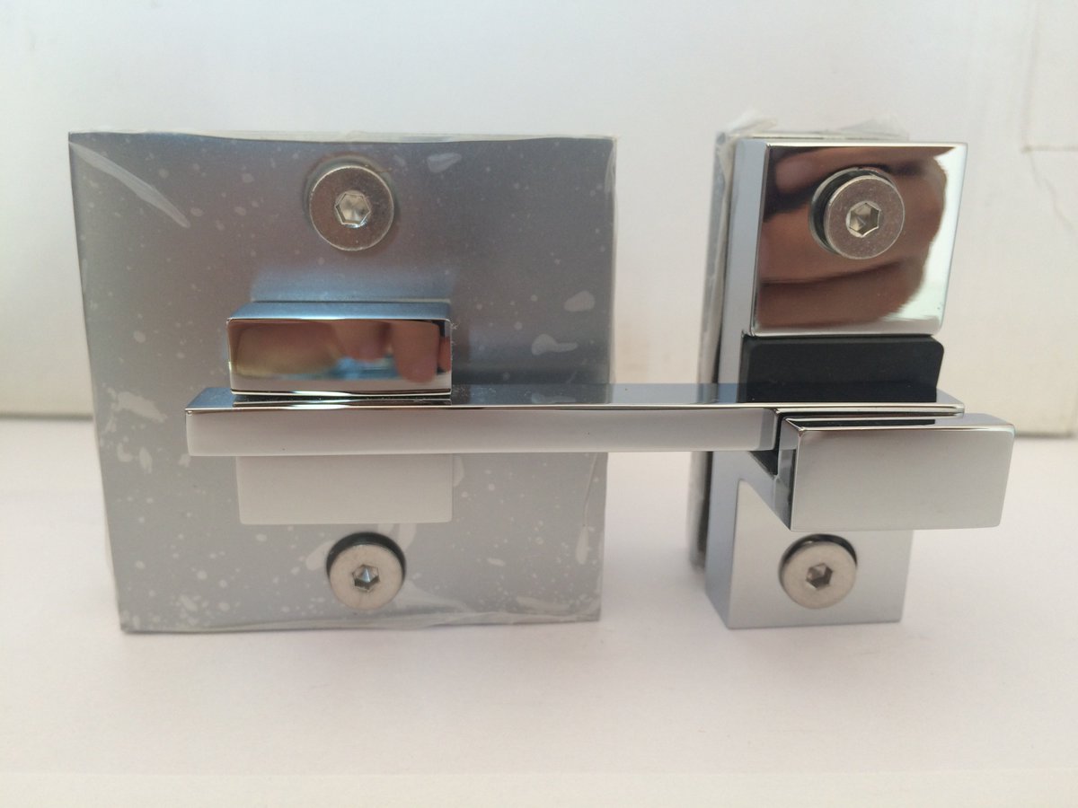 susanshaw2015's tweet photo. Door locks,made of solid brass #jithomes #framelessshower #glassdoor #bathtub https://t.co/U4TrBlH6zF