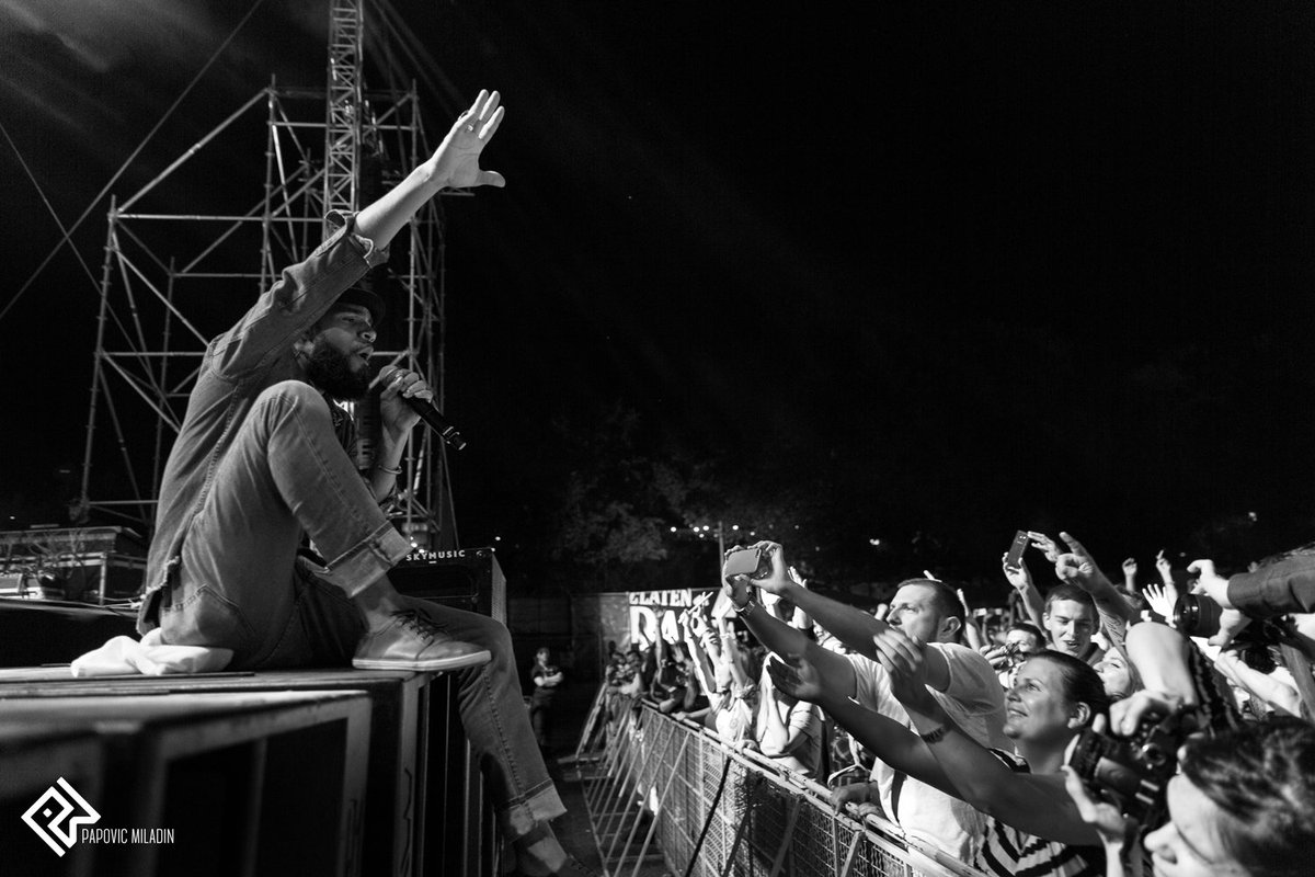 pixelmkd's tweet image. Галерија од Thievery Corporation
pixel.mk/zabava/muzika/…
фото: @h3xman