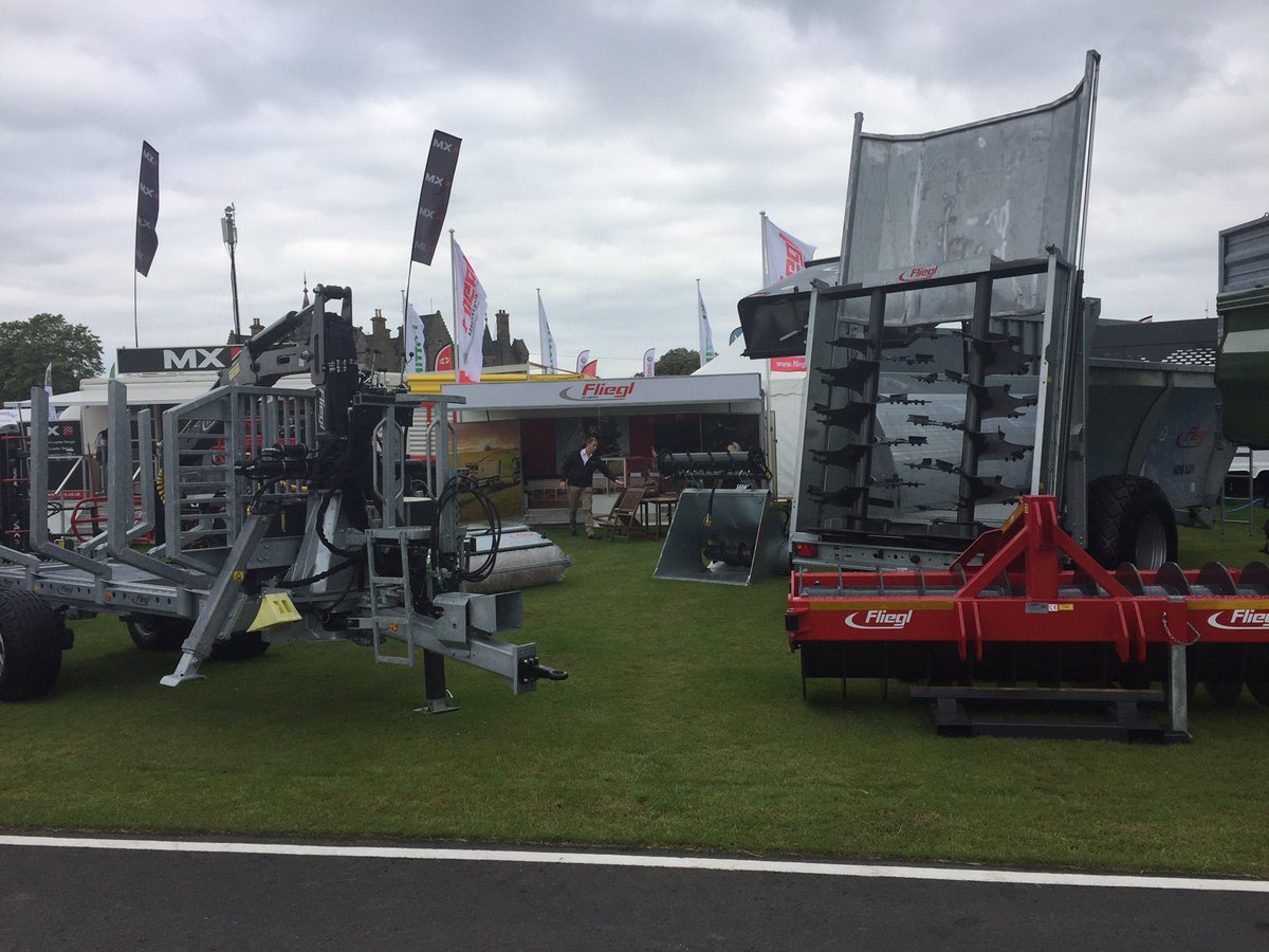 R Equipment (REquipment) Twitter