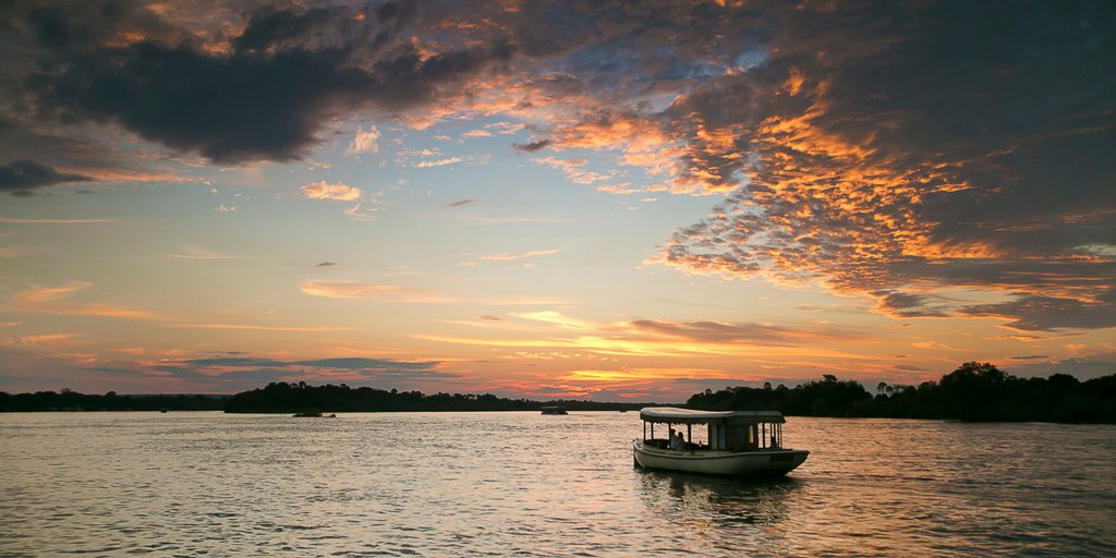 ilalalodge's tweet photo. Take some time out for some R&R aboard the luxury #raikane river cruise in #victoriafalls. Direct bookings receive 20% off in June! https://t.co/RXS4uhBqov