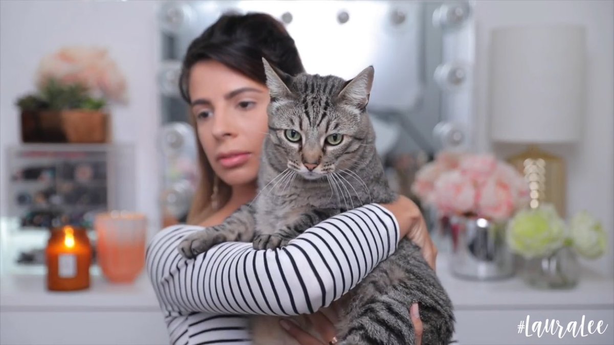 Meganbrownn's tweet photo. I've paused @Laura88Lee for so long because the go away feels I'm getting is so strong I'm dying 😂😂 https://t.co/Wb6FX2o0Hh