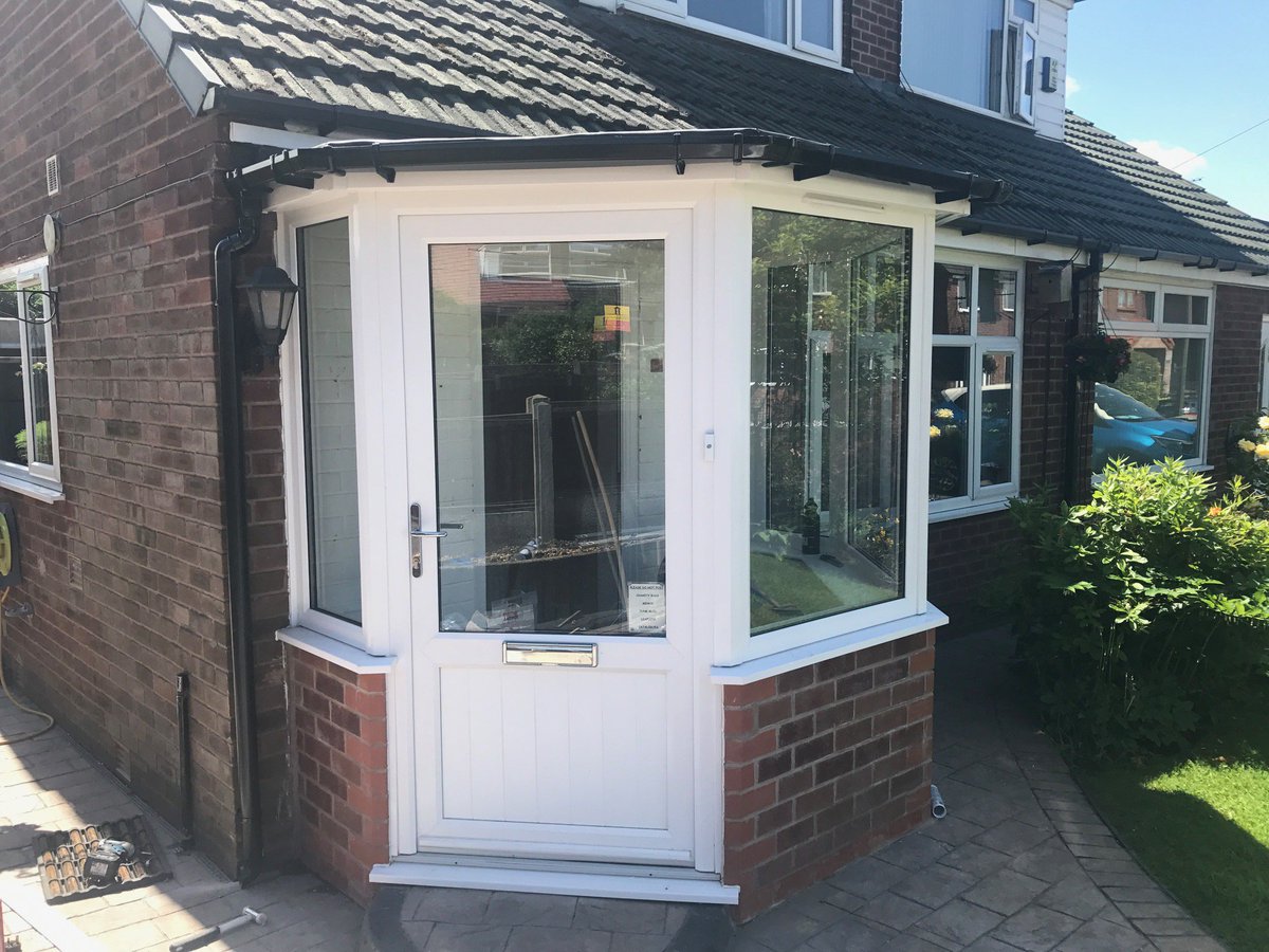 grosvenor_w's tweet photo. New Porch Fitted In Bolton, Pvc @VEKA_plc Door &amp; Windows - With An @ApeerDoors On The Inside. https://t.co/2ADwHVPj8t
