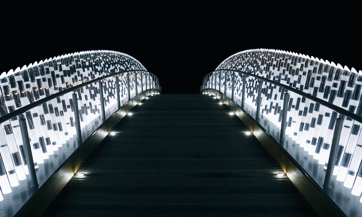 OrcommLtd's tweet photo. @OrlightLTD amazing Chelsea Bridge work #wow #lighting #sourcetosite #london https://t.co/vUK20gABKc