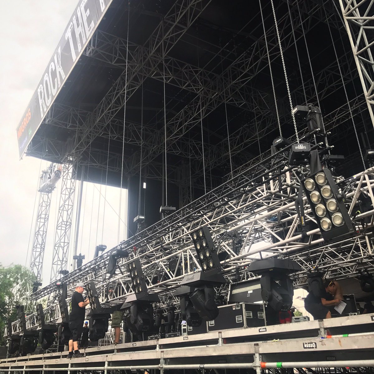 Rock_the_Ring's tweet photo. Aufbau Rock the Ring 2017 #rockthering https://t.co/byYwNBBD89