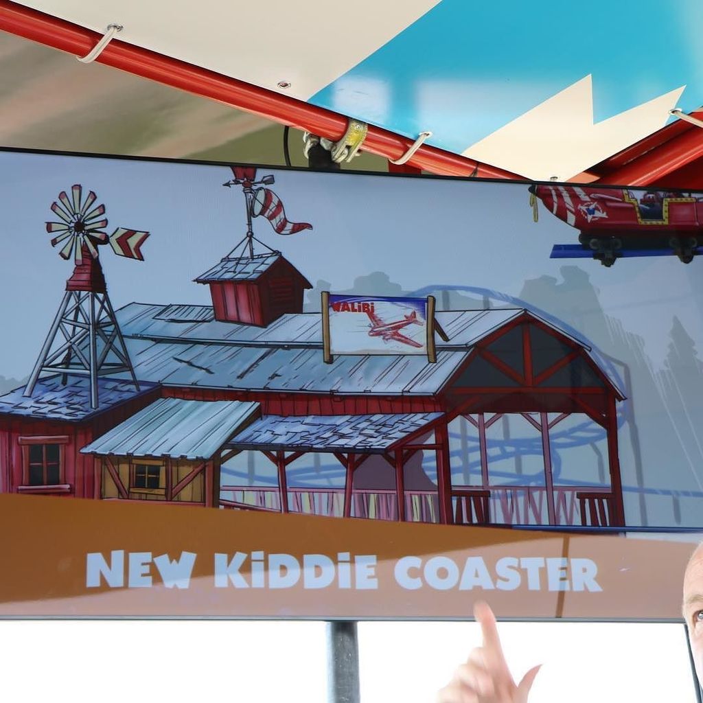 WalibiBand's tweet photo. Bij de Radja river komt er een kiddie coaster #newattractions #walibibandlive #walibibelgium #rollercoaster https://t.co/EVWTnosTJJ