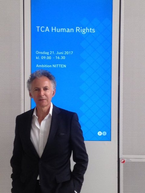 francoiszimeray's tweet photo. I believe one day fast fashion could face law suits inspired by legal grounds used to condemn tobacco industry #addiction #cphfashsummit https://t.co/H7GZleiDWJ