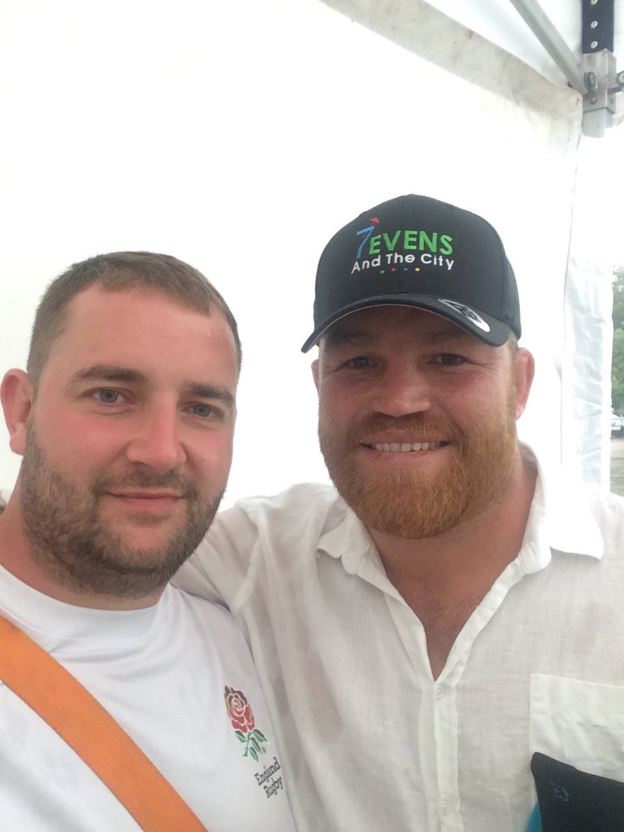 RedRhinosRugby's tweet photo. @Matt_Stevens3 a picture of you with the Rhinos skipper last year. A fellow front rower blagging it at 7s! https://t.co/IzURJf47ep