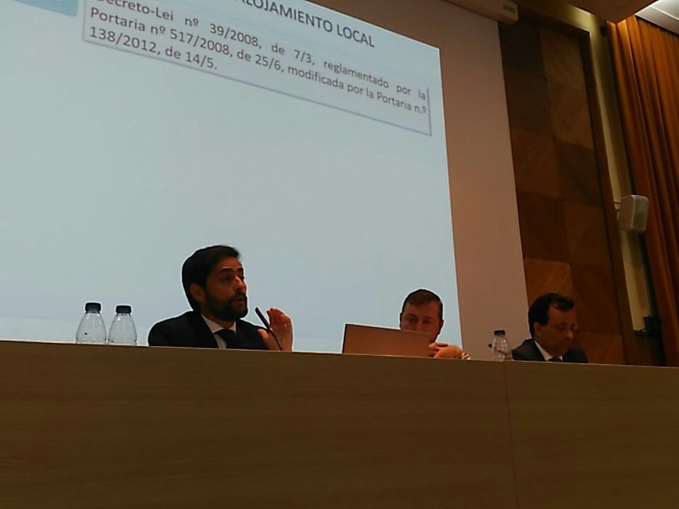 Un lujo contar con 2 compañeros de Portugal para explicar el marco en el país vecino. No hay conflicto #jornadaUIBplataformas