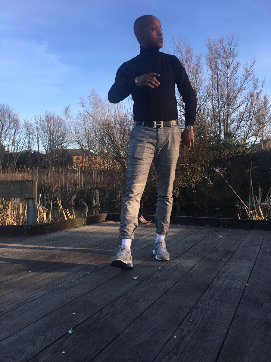 NyashaMavu's tweet image. @JuniorNdlovu still bringing the heat on the #blog right now.. Have you checked out his #feature? #fashionmemen #mensfashion #menswear #uk