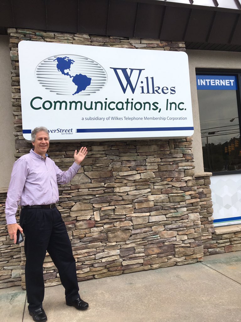 NCHeartsGB's tweet photo. Excited to be in #Wilkesboro today with @WilkesComm and other #NC #broadband advocates! #getyourfiber https://t.co/PgnusSl0lV