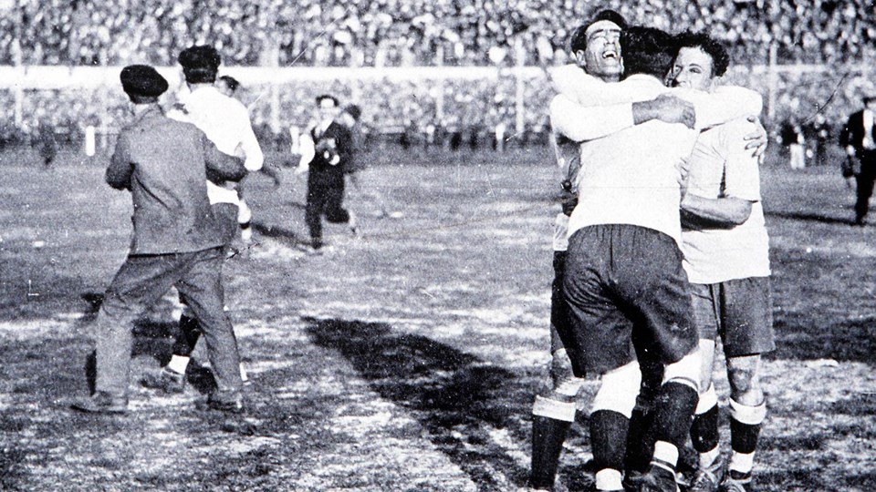 Bola_Vaganza's tweet photo. Tahukah kalian, Pertama kali Piala Dunia di gelar di Uruguay thn 1930 &amp; Tuan rumah Uruguay berhasil jadi juara setelah mengalahkan Argentina https://t.co/dMdhvcGw6j