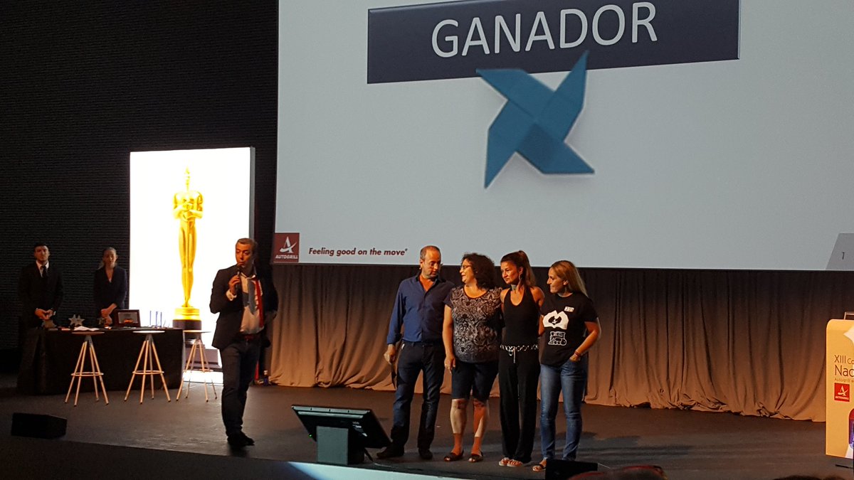 AutogrillIberia's tweet photo. Bernat de #Palma ganador del Premio Valores #MarcarElPaso #Autogrill17 https://t.co/ugwzTn2Eax