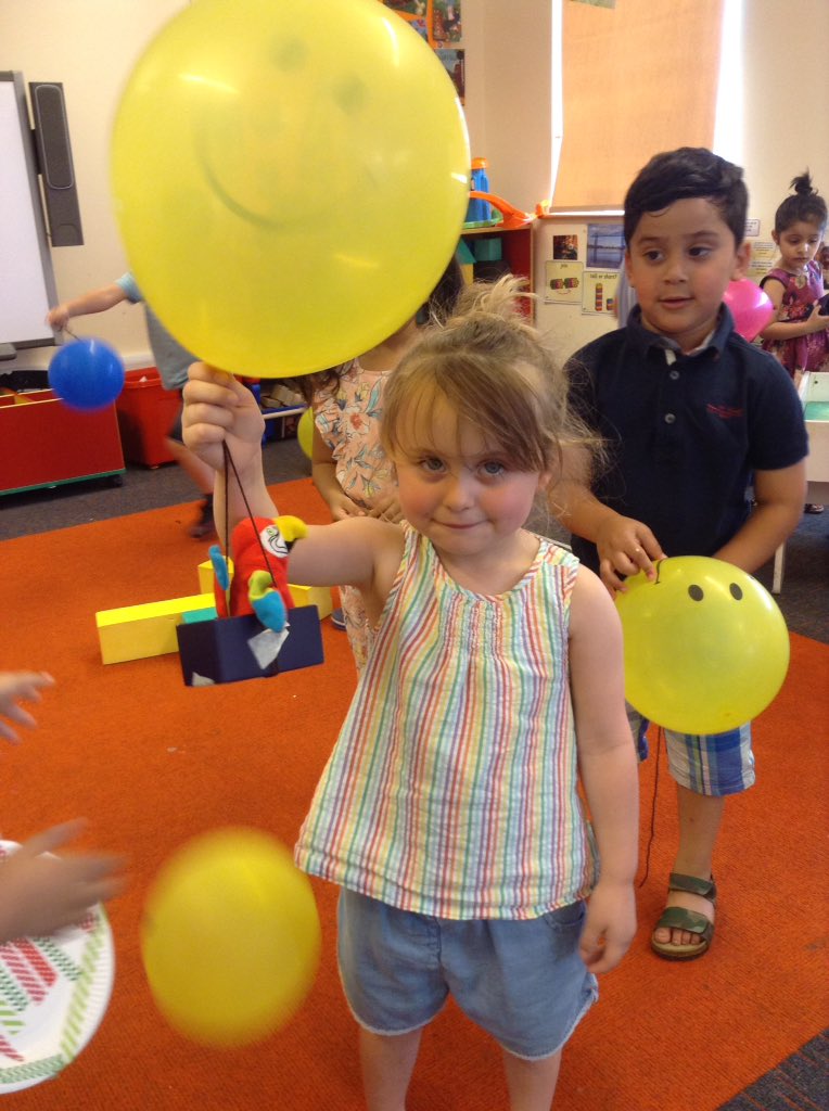 GLPrimary's tweet photo. #GLproblemsolvingweek
Hot air balloons! https://t.co/flu50C4wUO