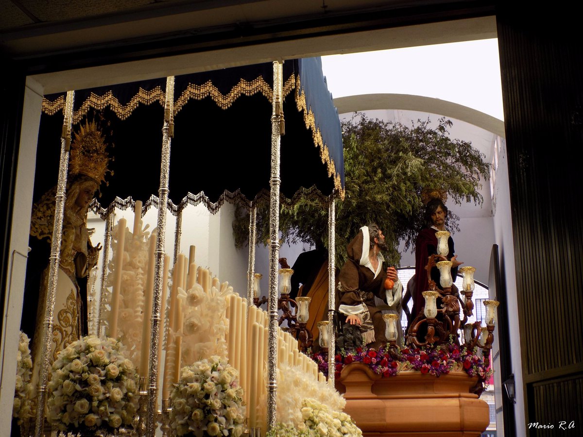 InciensoyAzaha's tweet photo. #Cuaresma2017 | Vísperas del Viernes de Dolores en Bellavista @DNBellavista https://t.co/DXCzUw0iw9 https://t.co/ArvtdpneiJ