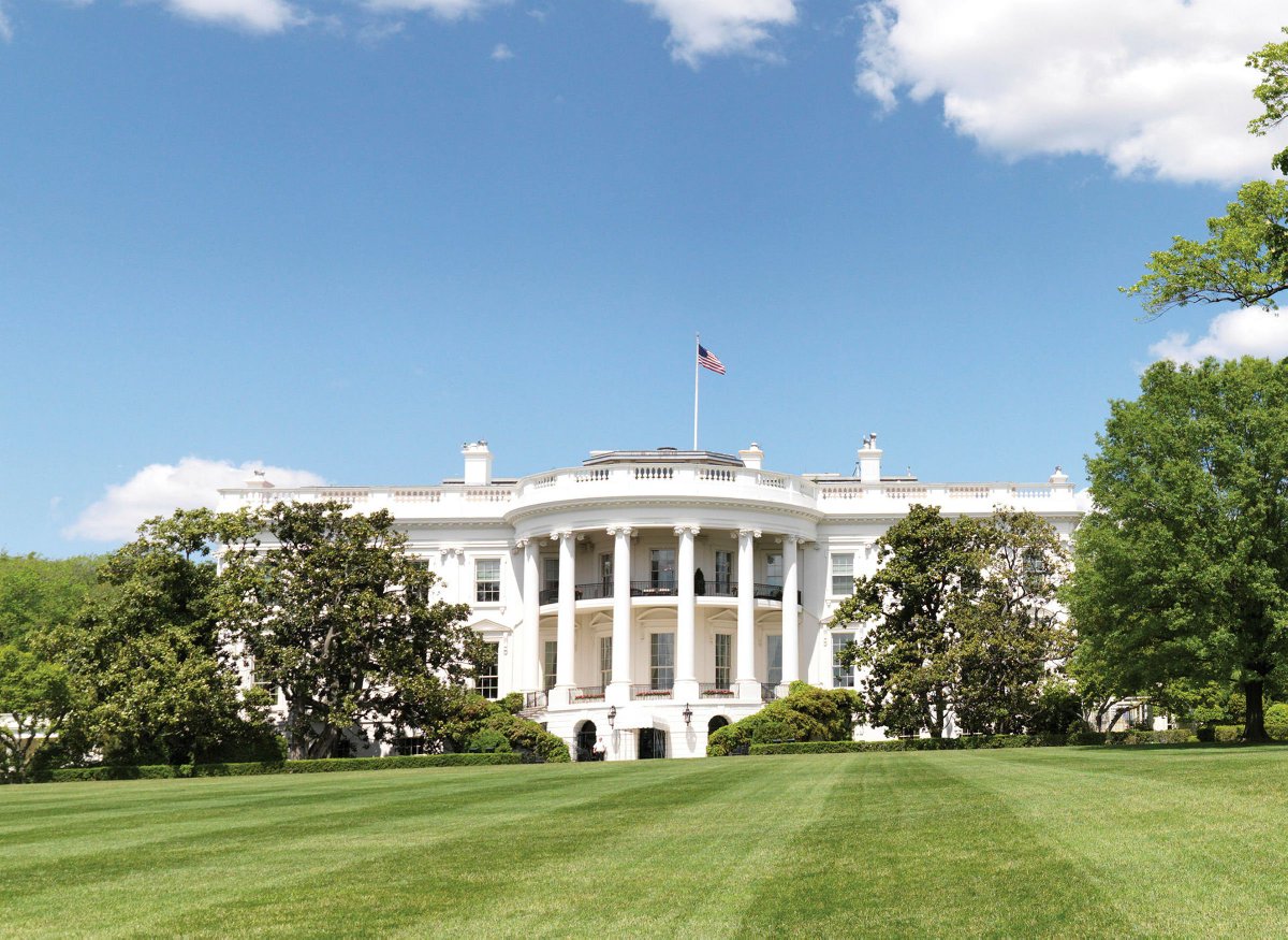 WhiteHouseHstry's tweet photo. We're very proud to announce our partnership with @AWS_Gov, powering our Digital Library and educational efforts!

https://t.co/cLsots690S https://t.co/Tp4sgdJmRX