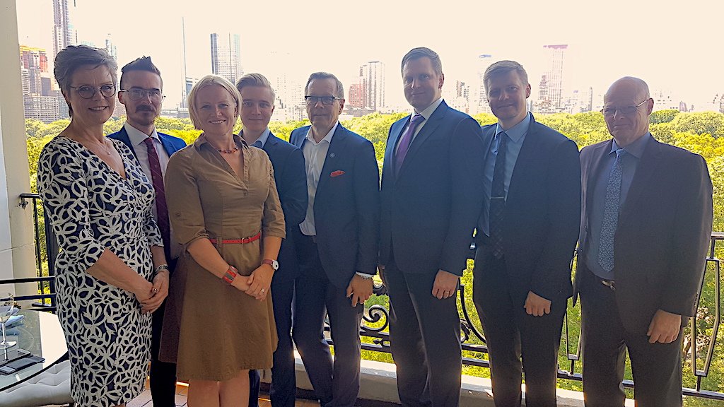 mikakuik's tweet photo. Great showcase of #Finnish #edutech at #Finnishconsulate #NYC by @Arcusys, @Claned_ and @funacademycom. Thanks @KomulainenV @ManuVirtamo. https://t.co/kq8X6XbKEH