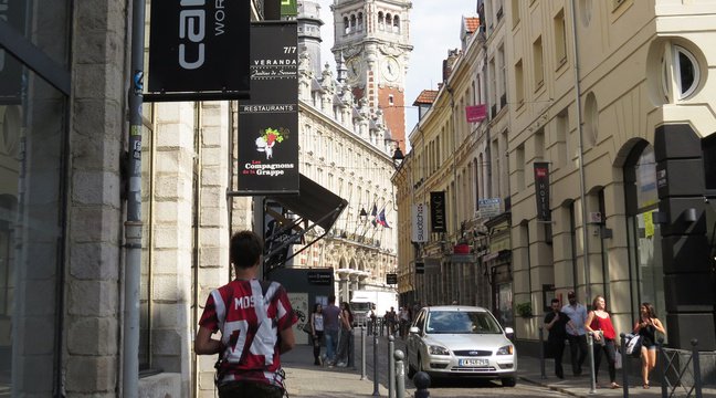 20minuteslille's tweet photo. Lille: Pourquoi les commerces ont encore de l'avenir (et comment les aider) https://t.co/GZ3SHTifdn https://t.co/1Es6SpuksL