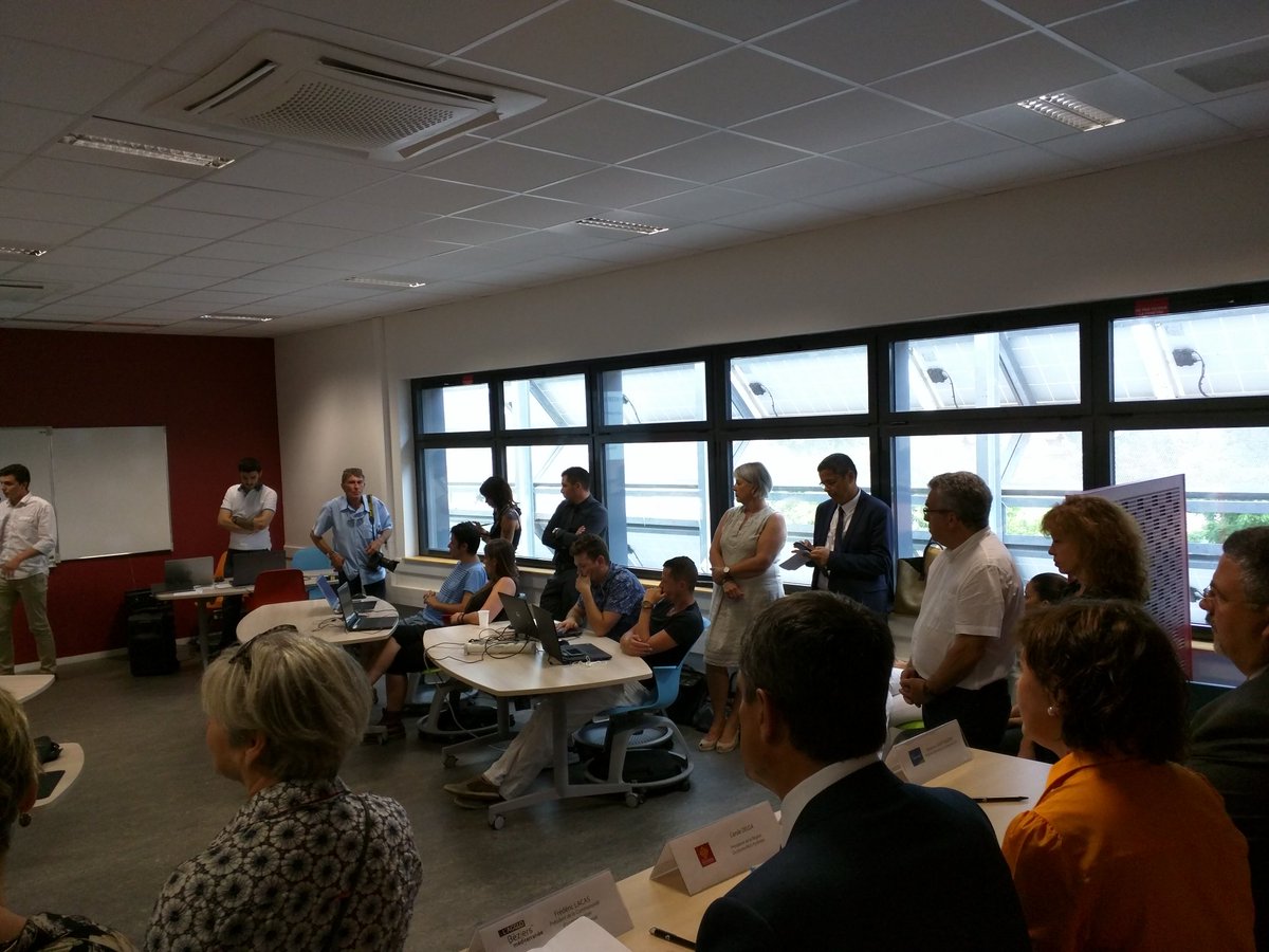 Iutbeziers's tweet photo. Carole Delga inaugure l'Ecole Régionale du Numérique installée dans une des salles du Learning Lab de l'IUT @Occitanie @Agglo_Beziers https://t.co/bizRLV44QH