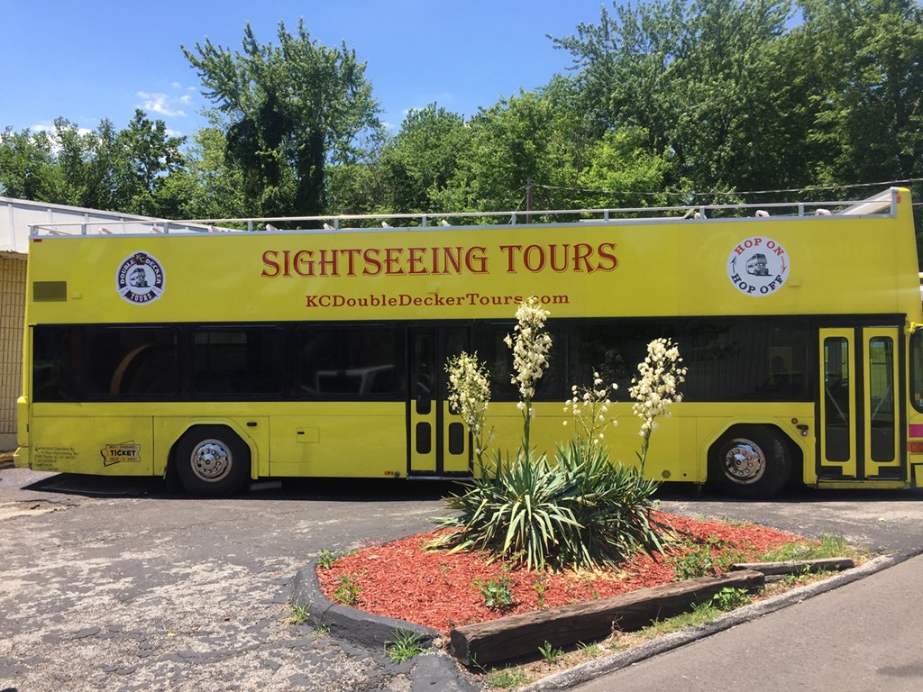 Image360KC's tweet image. Another #doubledecker #bus ready to tour! Thanks @kcddtours ! #busgraphics