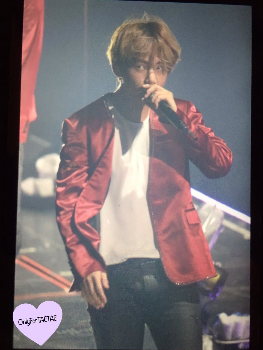 Vantastic_V's tweet photo. [Prev] 170622 Wings Tour In Saitama
#방탄소년단 #태형 #뷔 #BTS #V 🌸
©OnlyForTAETAE_ https://t.co/4jBJHoIGSF