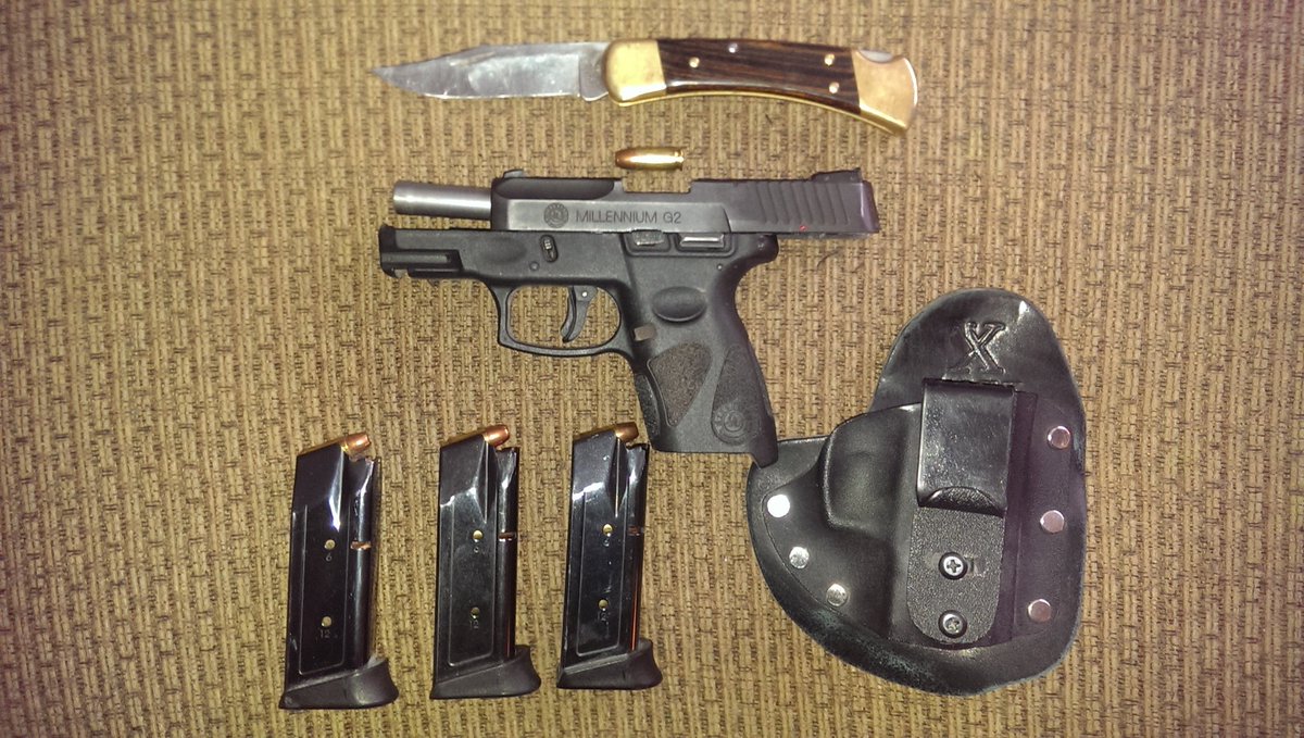 stevejohnson731's tweet photo. @foxandfriends My everyday carry https://t.co/C6xJDApNI0