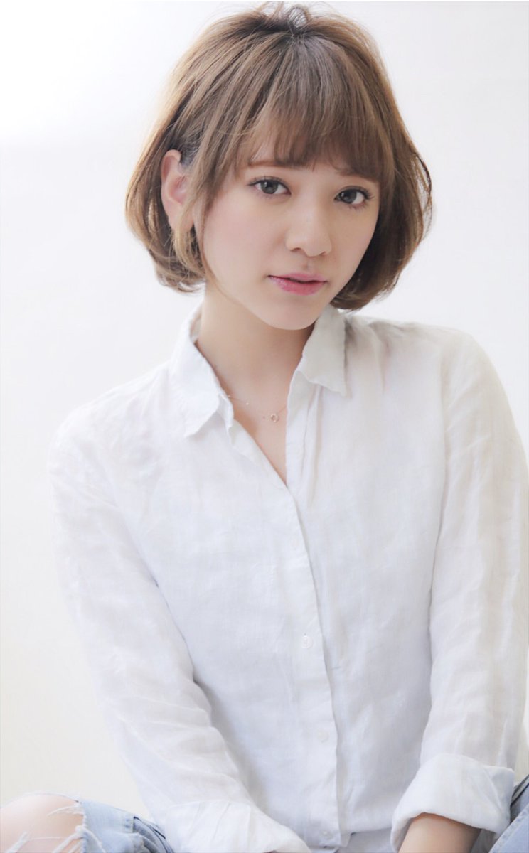 耳掛けショートボブ