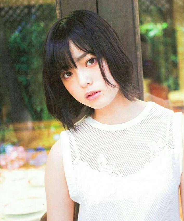Official Markas 48 Magz Keyakizaka46 Hirate Yurina On Blt Graph 1 2 Qt