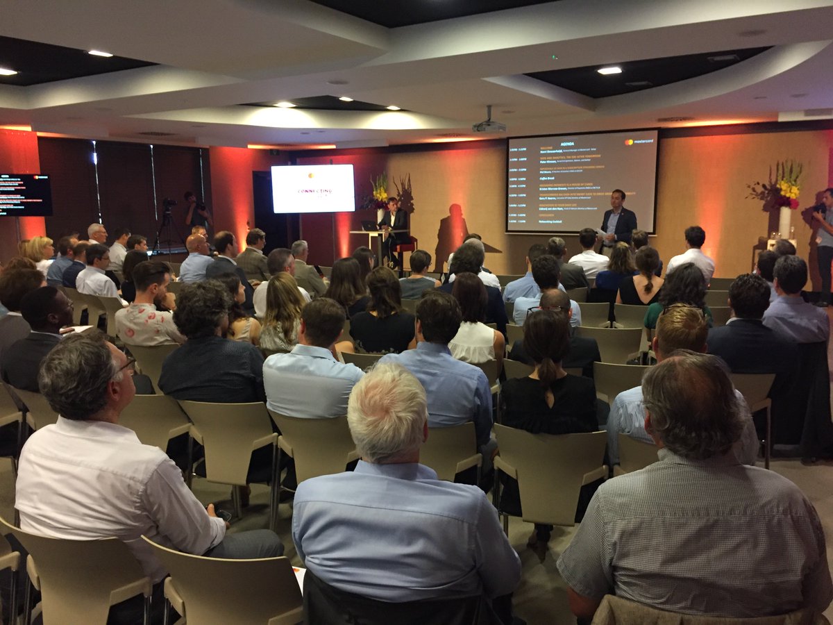 Henri Dewaerheijd opening's note on How smart data will transform your business <a href="/Mastercard/">Mastercard</a> Belux Forum 2017 #WhatsNext