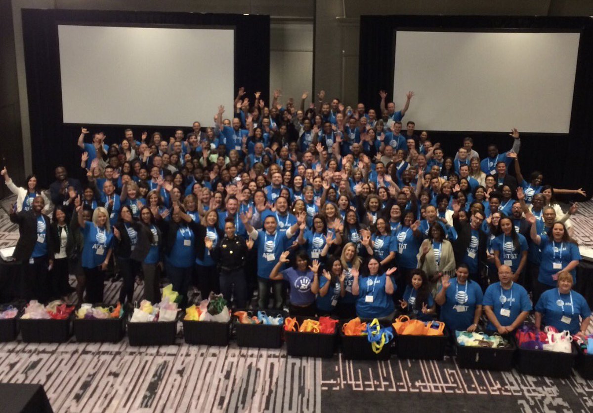 natewatt's tweet photo. What a great looking group of leaders! 
#2017MDPLife
@4jbar @anthonyetuggle @CalebDNH2O @sharafmarc @lashaunda_cook https://t.co/yeWk47vj7I
