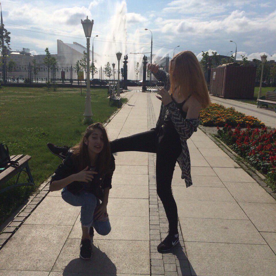 DiePlease____'s tweet photo. Люблю находить такое @OiKostyunina https://t.co/fsDO3IgNBC