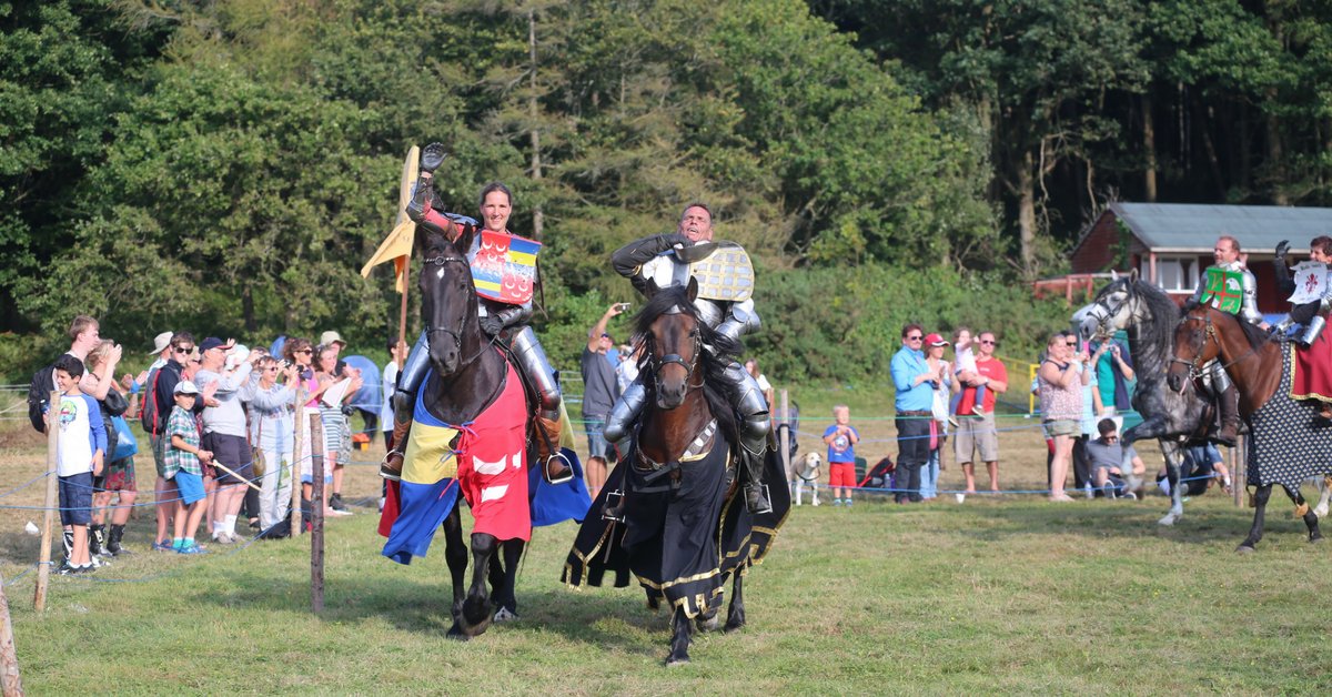 Who wants to #win a family ticket for <a href="/EnglandsMedfest/">England's Medieval Festival ⚔️</a> including camping on August Bank Hol Weekend?   bit.ly/2sRNIQp #competition