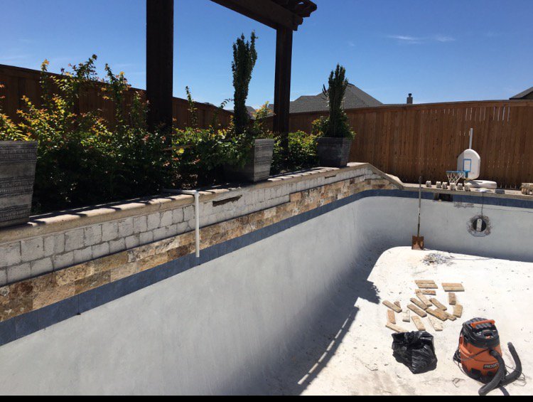 mikefournier77's tweet image. #mikefourniertulsa, #replasterpool, #ledlight, #poolsunshelf, #pooltanningledge, #poolbubblers, #swimmingpooltile
sonrisegunitepools.com