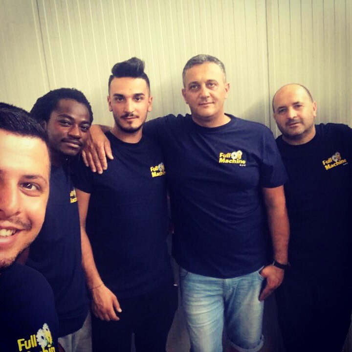 FrancescoVerdic's tweet photo. Staff #FullMachineSrl al completo...!
🔧#Assistenza⚒ e #Vendita di #Macchine #PastaFresca🍝 e #PastaSecca! #Villaricca #Napoli #Campania! https://t.co/xC36nn4k2C