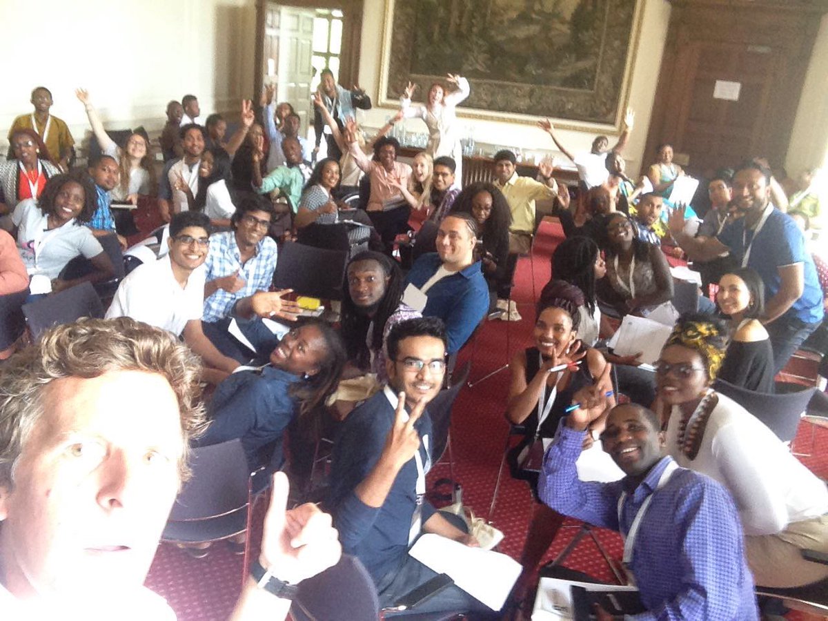 lead_now's tweet photo. For long-term motivation through your leadership struggles, all #QueensYoungLeaders are invited to join https://t.co/eB3vYrK44t https://t.co/jCb5Fk6iz2