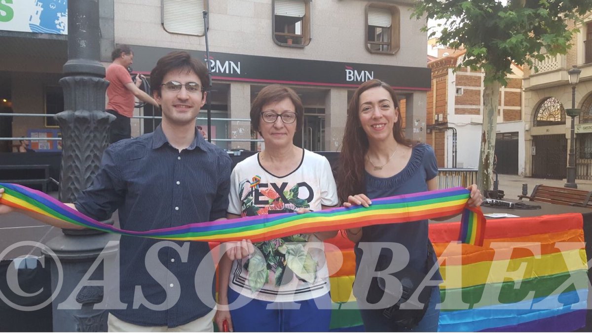 AsorbaexEuropax's tweet photo. Leganés apoya #diversidad #igualdad #inclusión LGTB @LEGAYNES Coro d Voces celebración #OrgulloGay porque todos tenemos mismos #derechos https://t.co/6oi3atVwBR