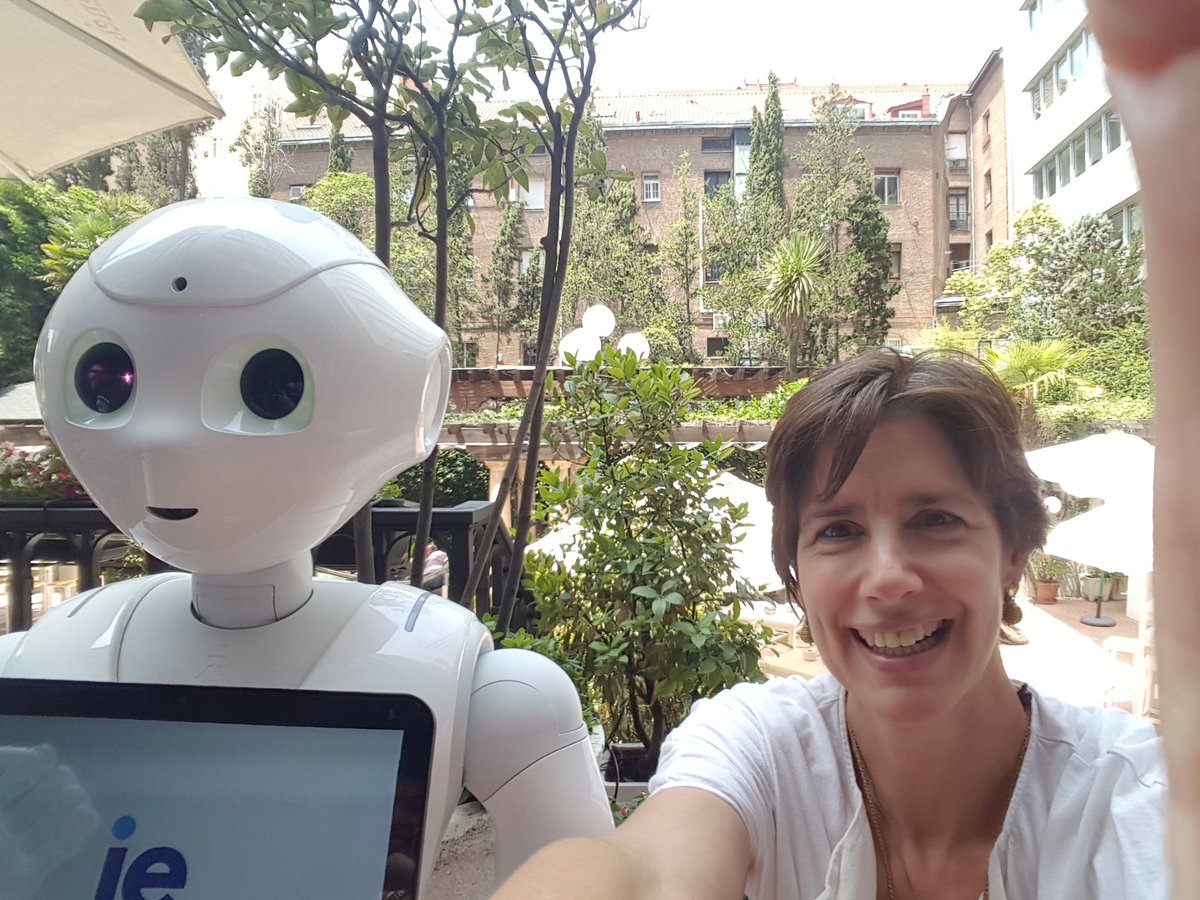 tmretortillo's tweet photo. Peper ie' s robot rocks! https://t.co/rkYS6TdXdR