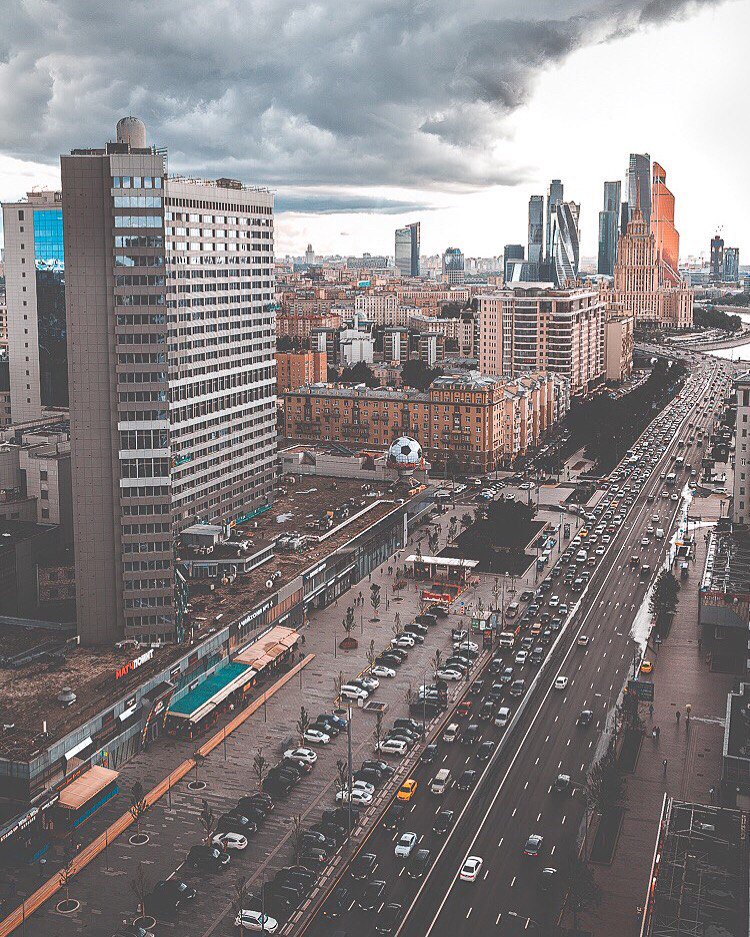 DmitryBasharov's tweet image. Москва-2017, величественная, но холодная. #Moscow #summer #look #photo #art #urban #Travel