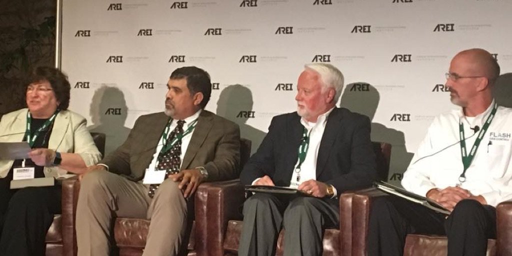 FlashGasControl's tweet photo. Best practices in the oil &amp; gas industry @AREDAY #emissions #flashgas #AREDAY https://t.co/xiWLZ5I5fM