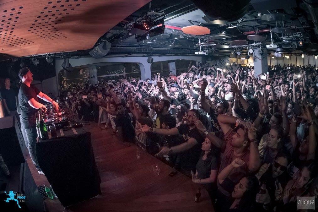 bluefrogpune_'s tweet photo. Happy #WorldMusicDay folks! It's 50% OFF ON DRINKS TONIGHT at #bluefrogpune! Come, let's raise a toast to #Music! https://t.co/26kWlnMcu8