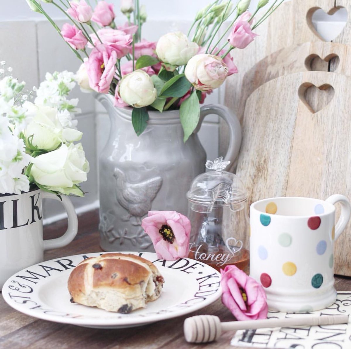 Creative Classics tweet media