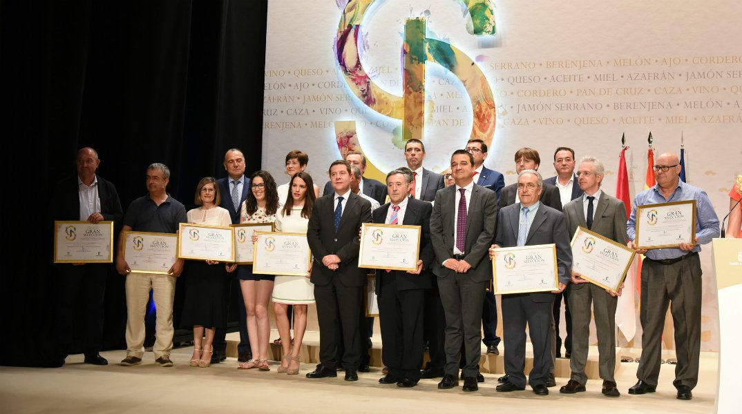 Miel Nectarius tweet media