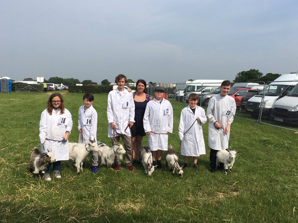 RVHSfarm's tweet photo. Successful time exhibiting at The Royal Cheshire Show #stockportexpress #reddishvalehighschool #farm #school https://t.co/bAtbZVwune