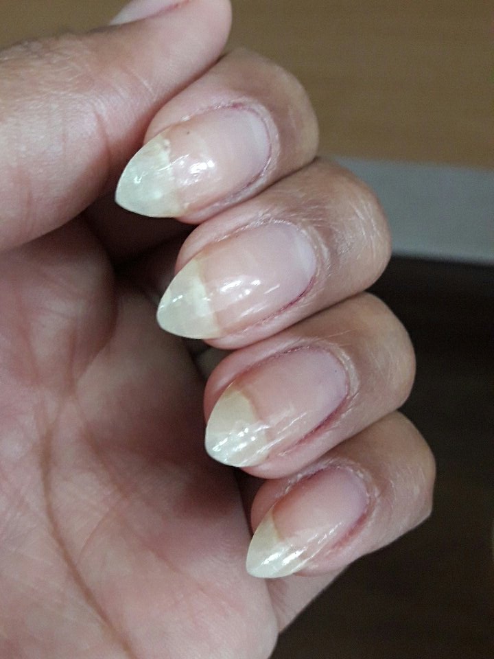 ThaPascoal's tweet photo. Mudando o formato,  #UnhaStiletto https://t.co/MNlx7EpMg7