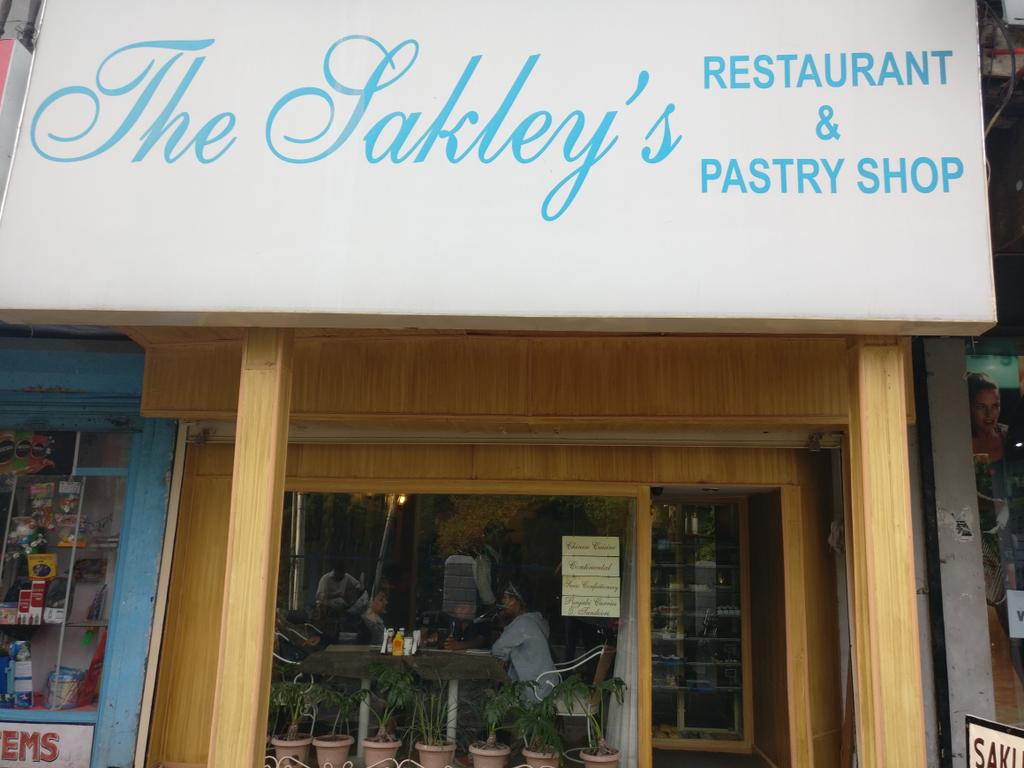 AshishXL's tweet photo. Best pastry shop in the town, since childhood. #Sakleys #since1944 https://t.co/0hKYvfmJiX