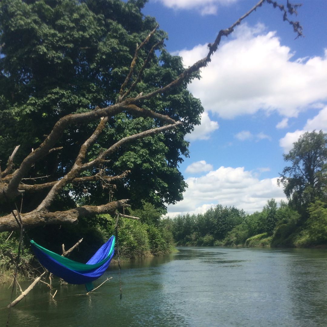 experience_sup's tweet photo. Lunch on the river looks like... #pnwlife #teamairheadsup @airheadsup https://t.co/xCDcuB3FYt