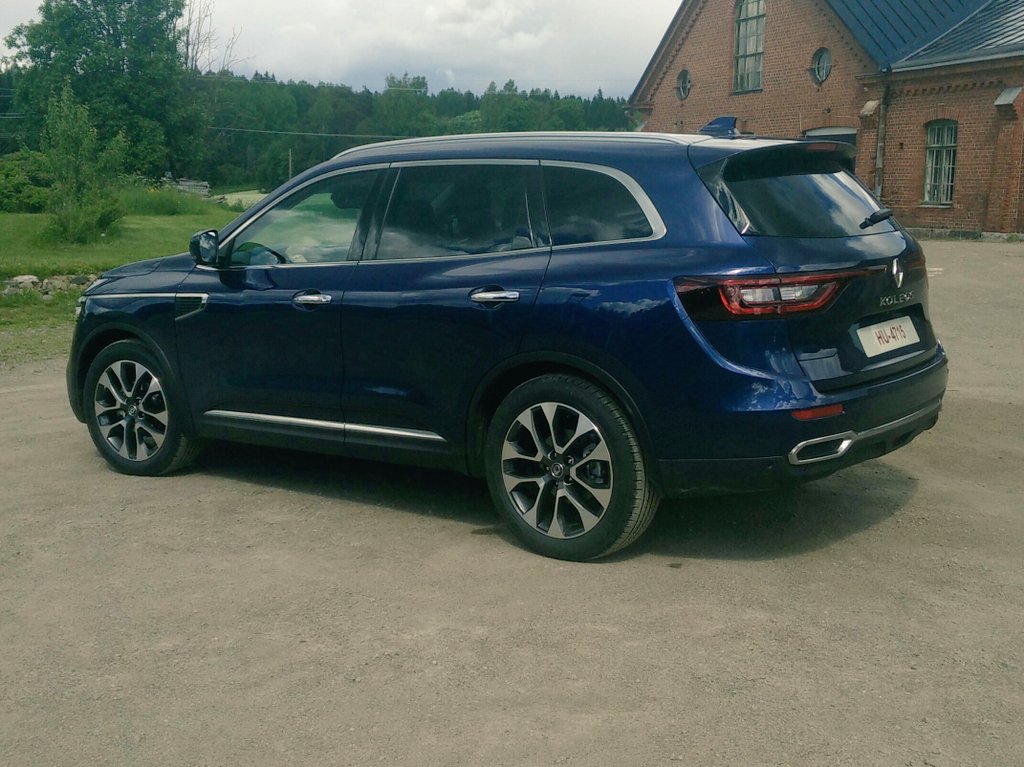 renaultgroup's tweet photo. #NewRenaultKOLEOS: a powerful #SUV w/ an athletic exterior lines and an elegant cabin! 💪 👌 https://t.co/UPgMGVSDKr