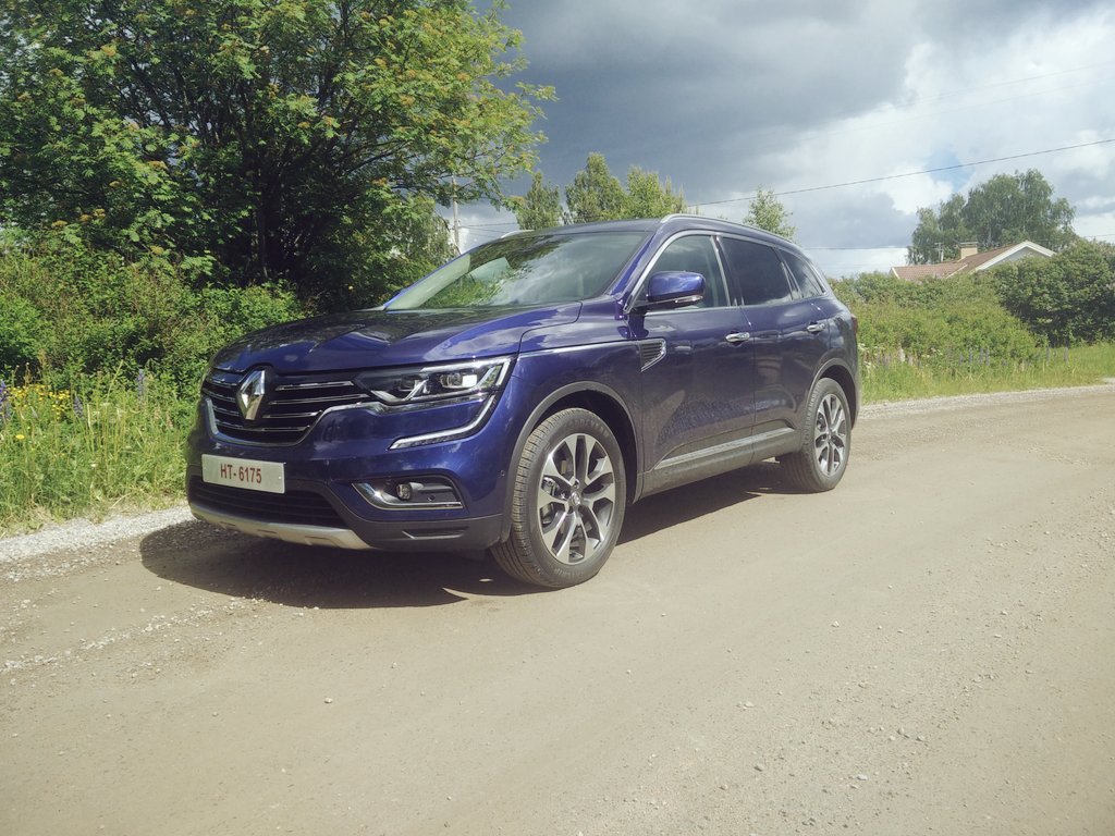 renaultgroup's tweet photo. #NewRenaultKOLEOS: a powerful #SUV w/ an athletic exterior lines and an elegant cabin! 💪 👌 https://t.co/UPgMGVSDKr