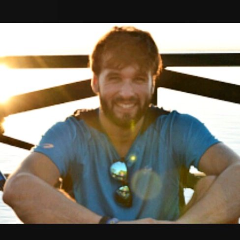 _CarolC90's tweet photo. Necesitamos la máxima difusión posible para que Daniel vuelva a casa. Es solo una firma. Gracias! #DANIDEBEVOLVER 

https://t.co/1iPL3VcRJi https://t.co/U0skQClubh