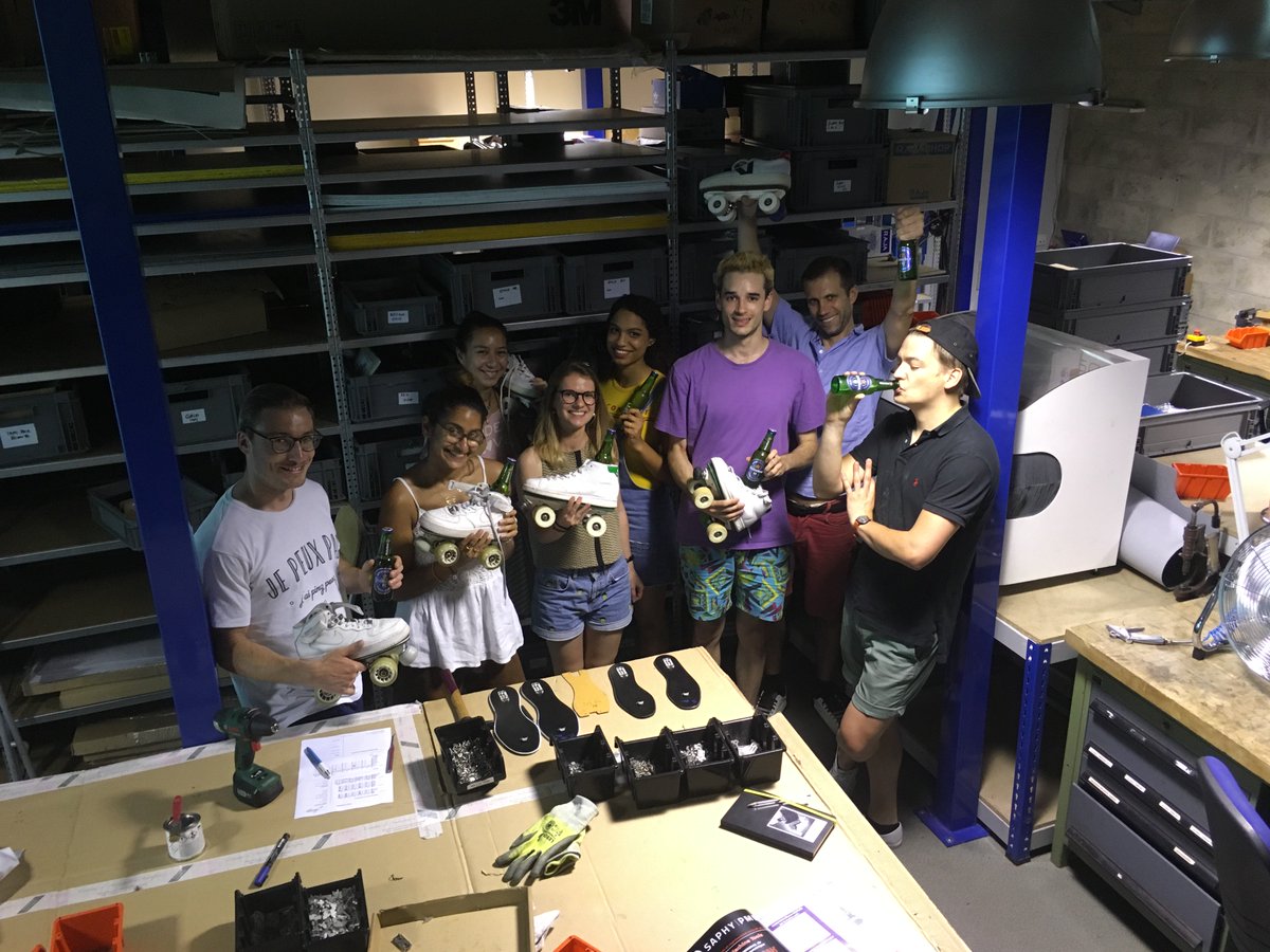 Flaneurz's tweet photo. La Clique #Flaneurz a testé la #H00, nouvelle bière #heineken sans alcool, pour les Prod'n'Mix. #Quandonveut #chaleur #summer #startup https://t.co/sVwyUwTilz